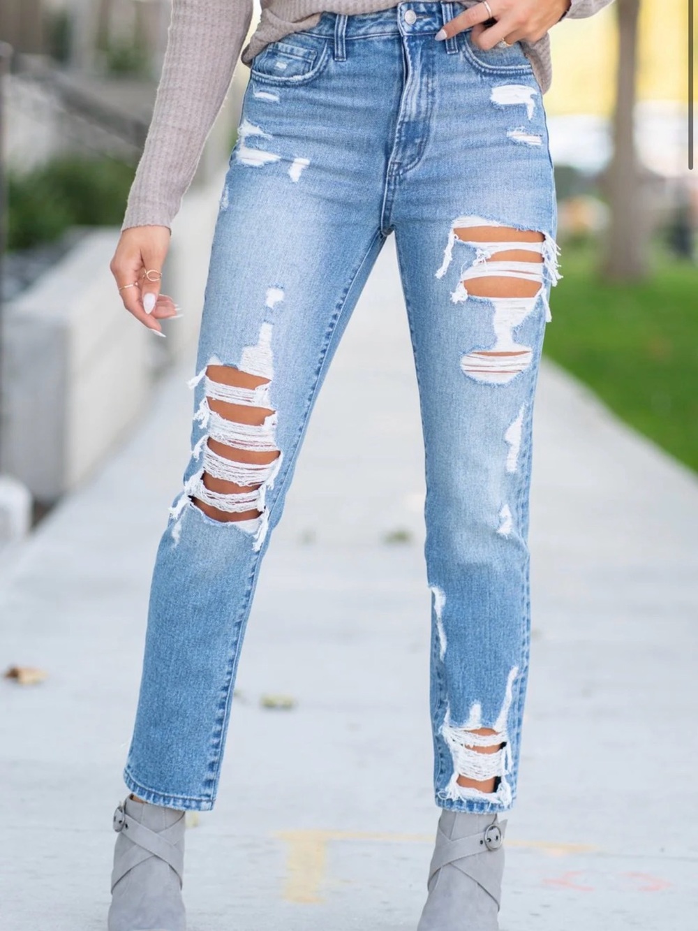 FLYING MONKEY GOODBYE HIGH RISE MOM RIPPED STRAIGHT SIZE 25